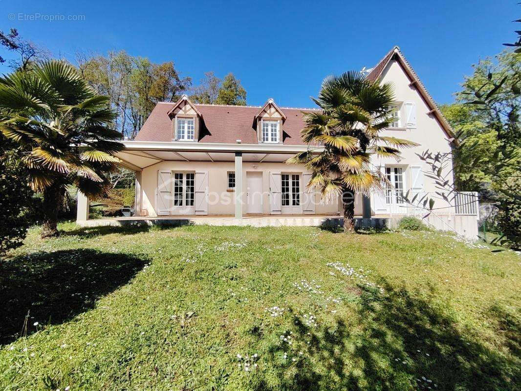maison 230 m² 10 pièces - photo 2