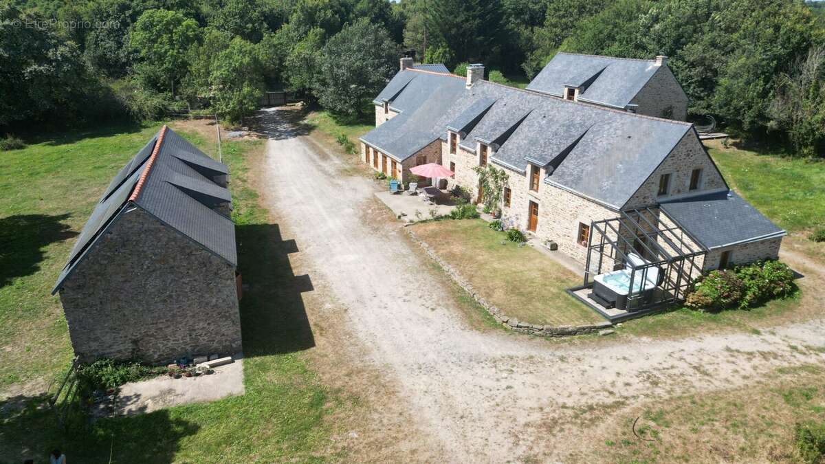 Maison à AMBON