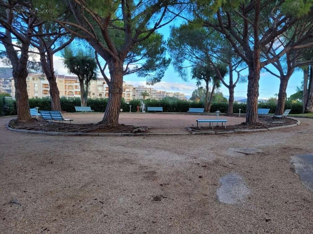 Appartement à MANDELIEU-LA-NAPOULE