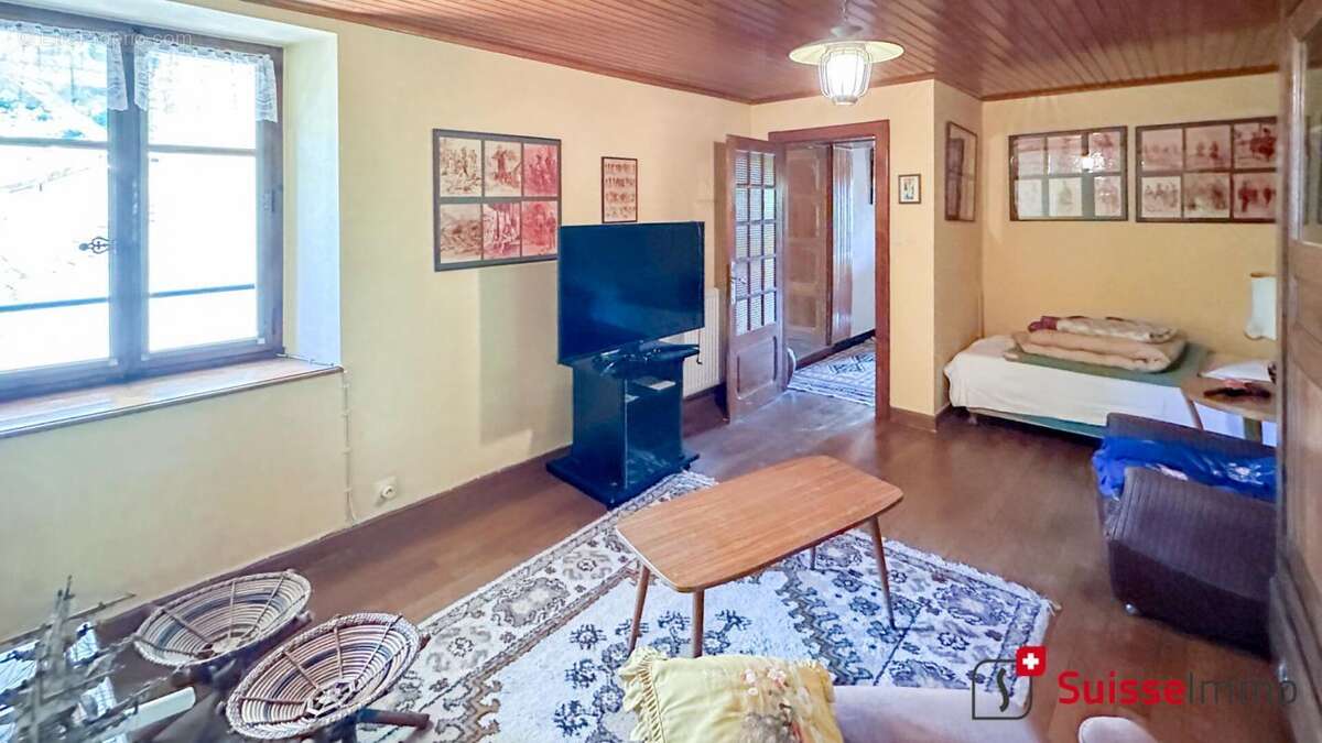 Maison à COLOMBIER-FONTAINE