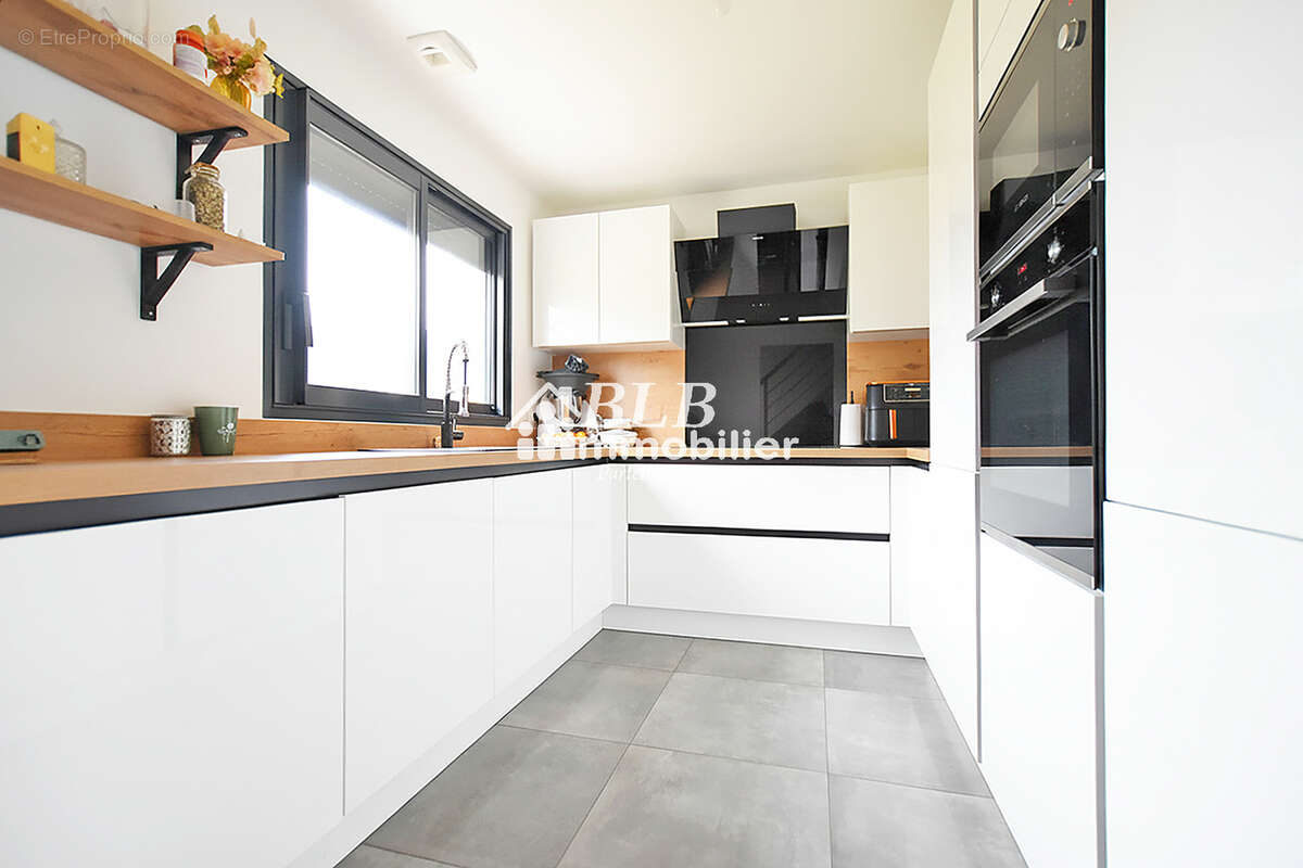 Maison 6 pièces 149 m2 5 chambres - photo 6