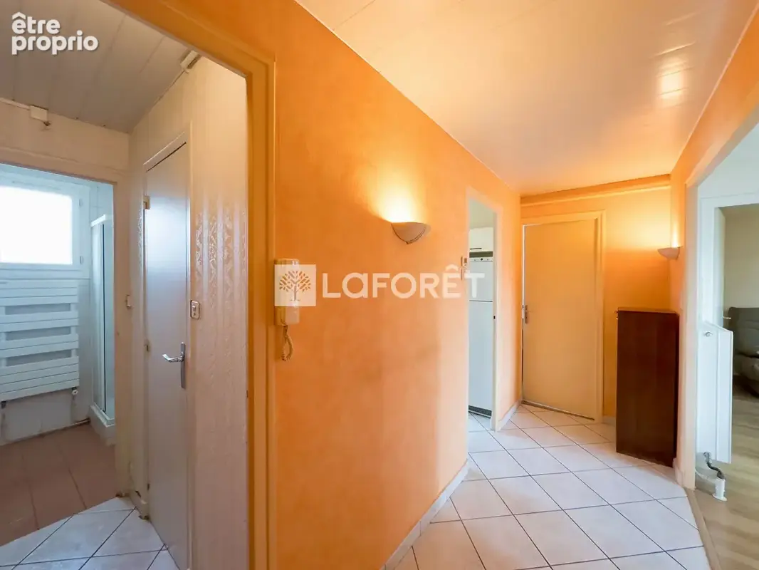 Appartement Grenoble 4 pièce(s) 65.47 m2 - photo 2
