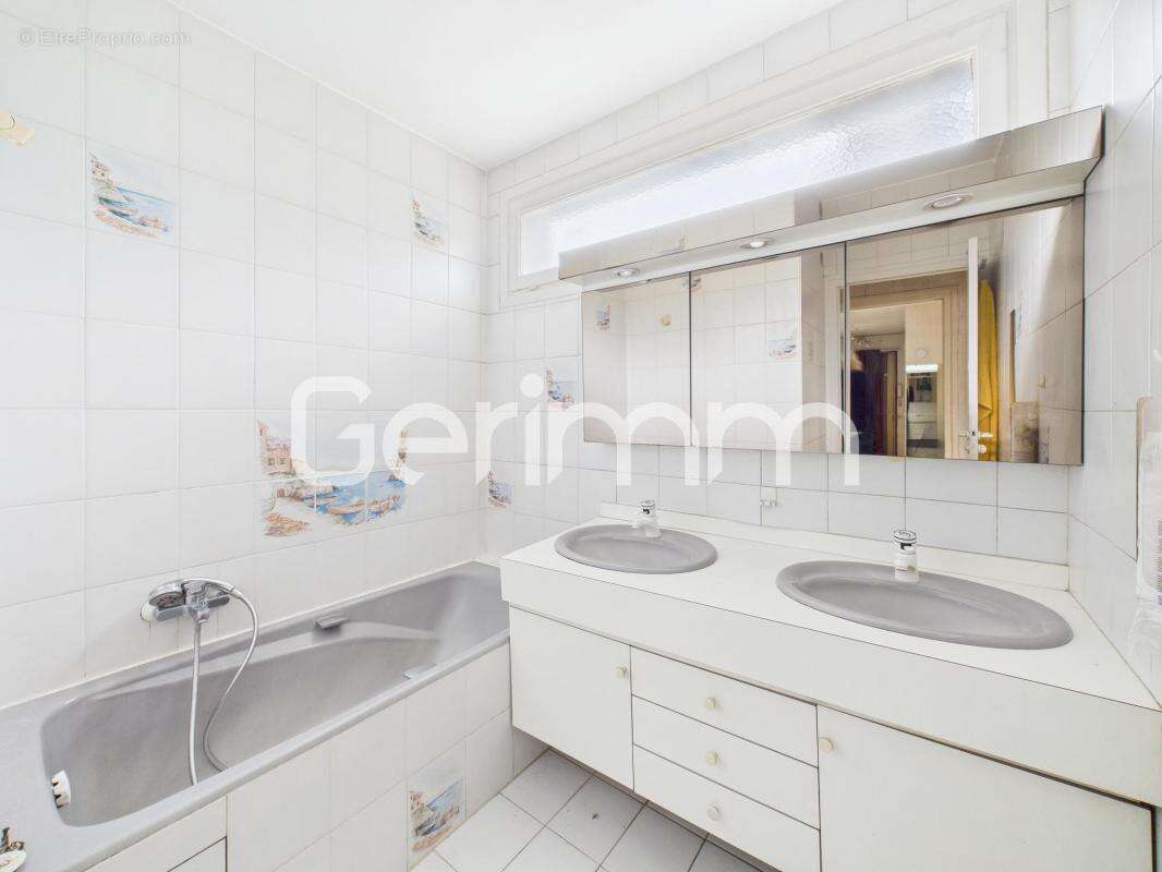 Appartement à MEYLAN