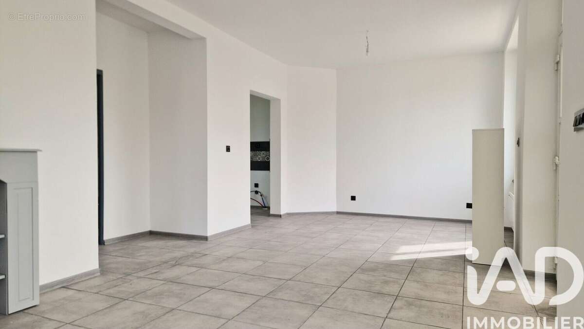Maison 73 m² à Laurenan  - photo 2