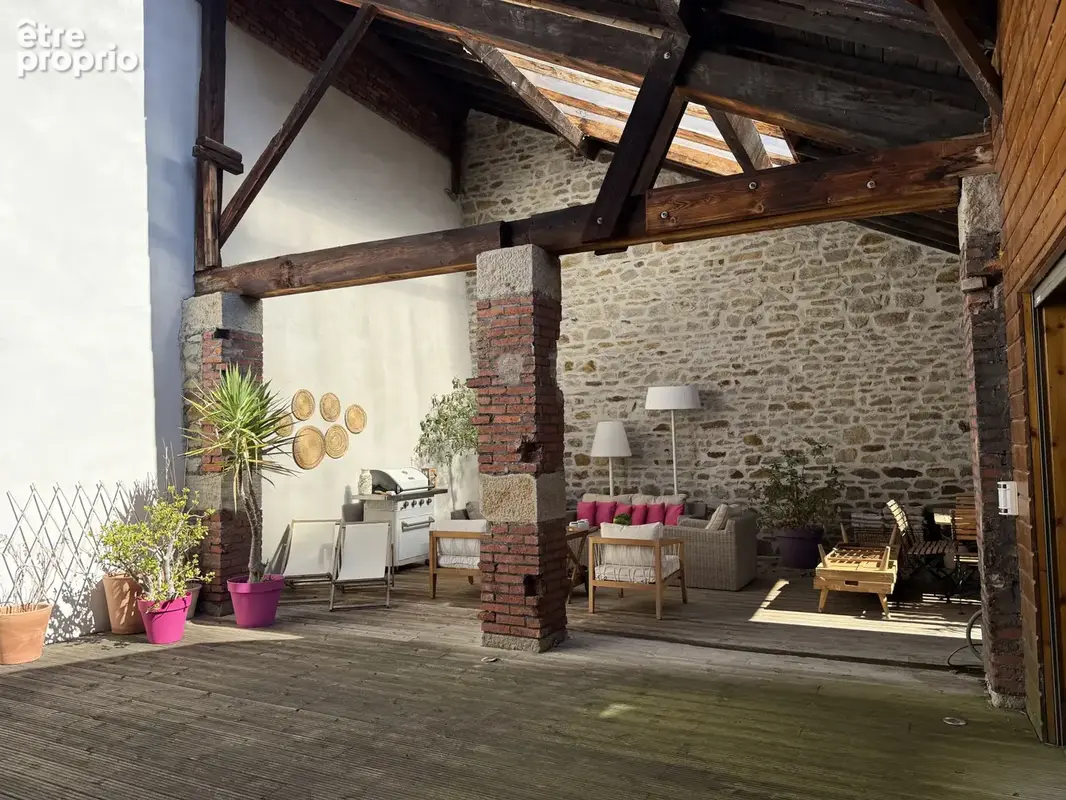 Maison familiale d’exception   270 m2 avec piscine et garage - photo 22