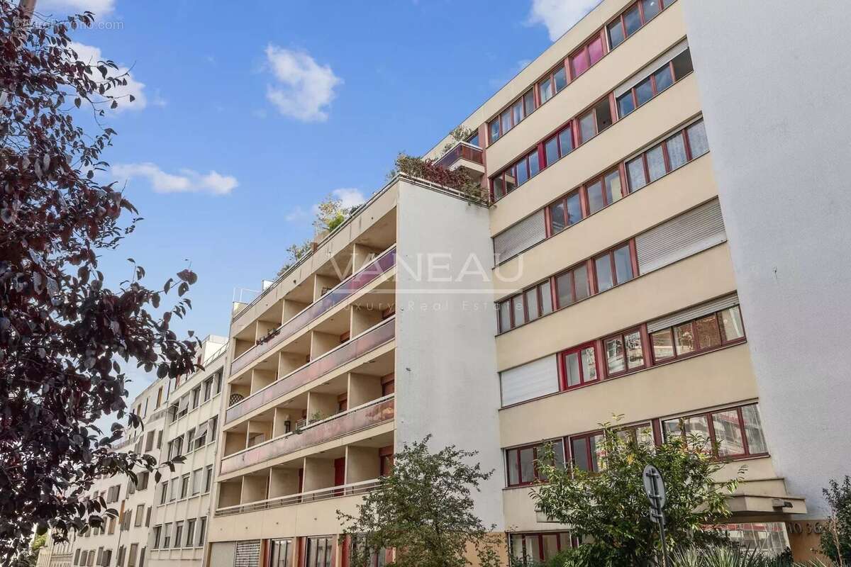 Appartement à PARIS-19E