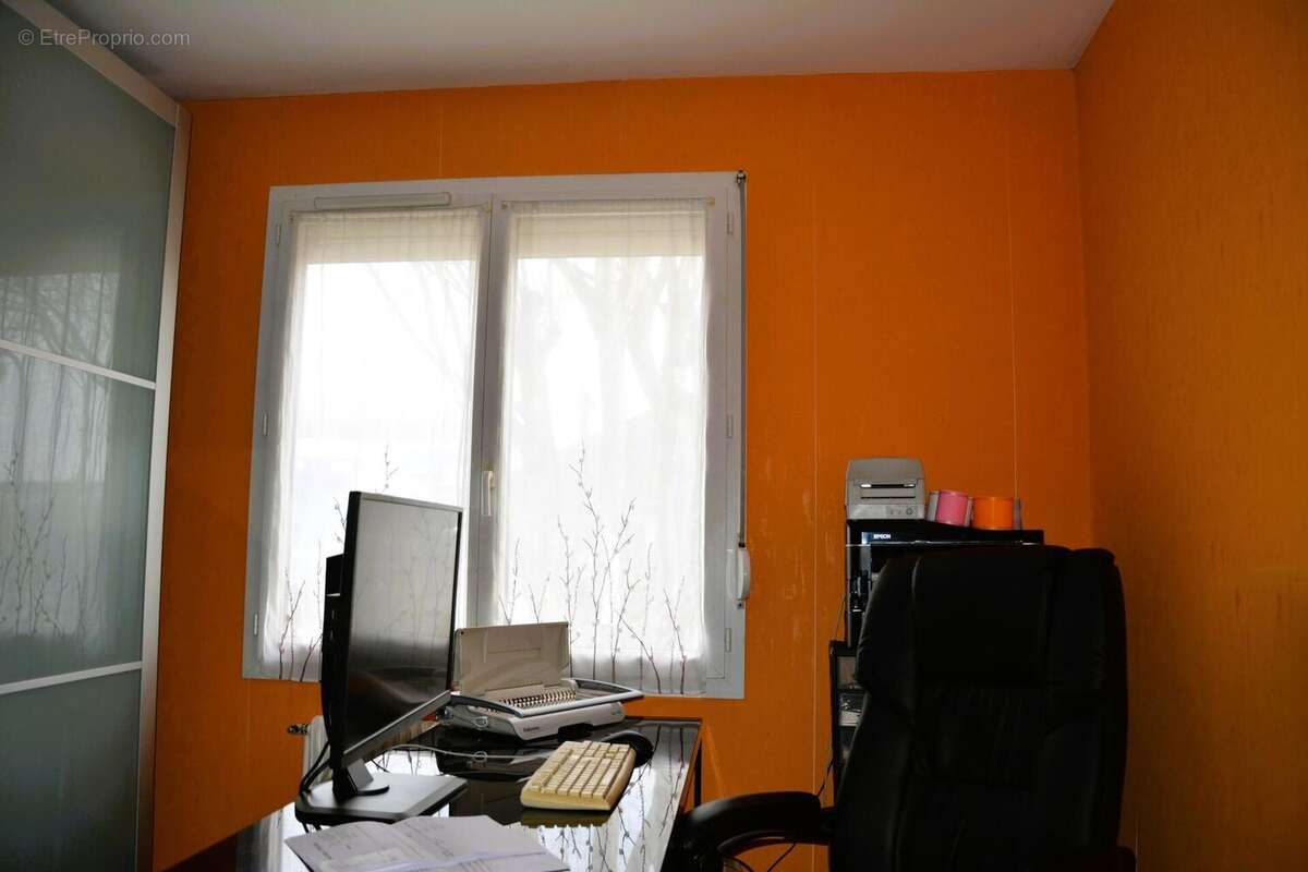 Photo 6 - Commerce à SOTTEVILLE-LES-ROUEN