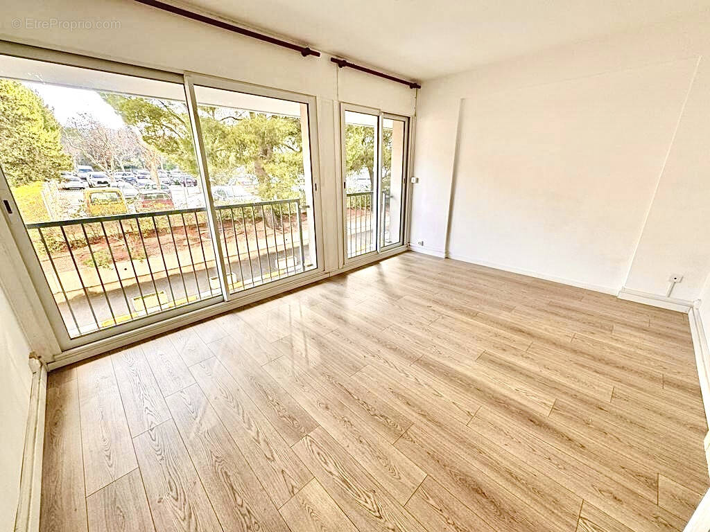 Appartement à MARSEILLE-9E