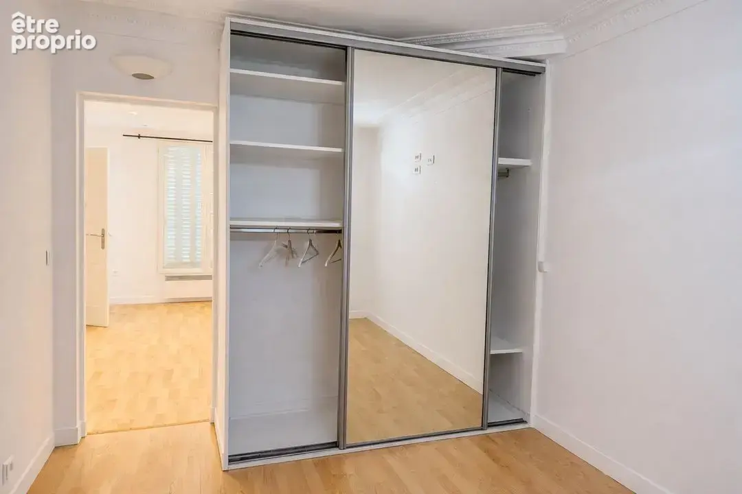Appartement 2 pièces 30 m² à vendre à Paris-18e (75018) - photo 2