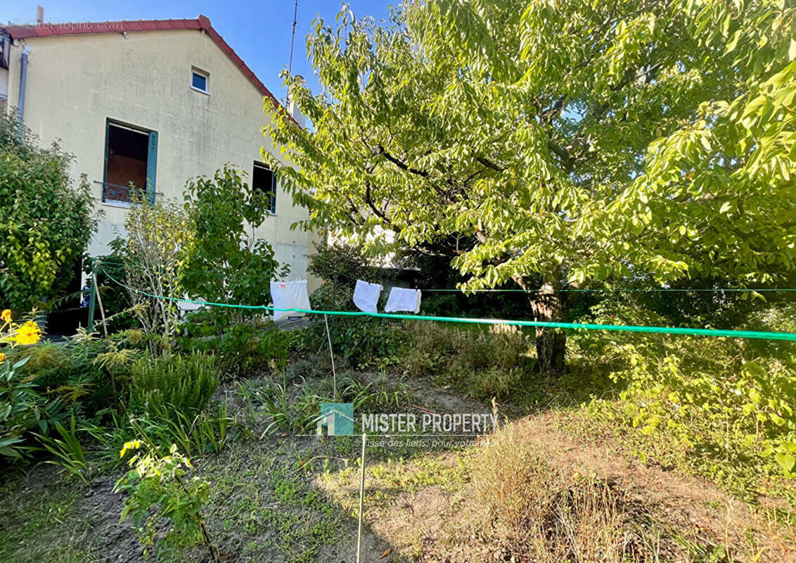 Maison à SARTROUVILLE