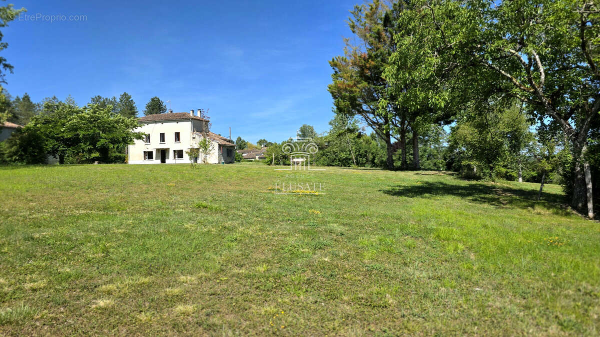 Maison à REAUP-LISSE