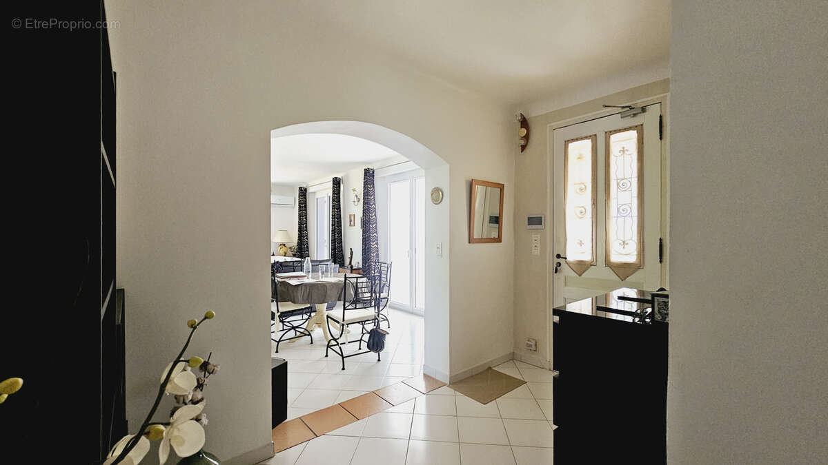 Maison à LA CADIERE-D'AZUR