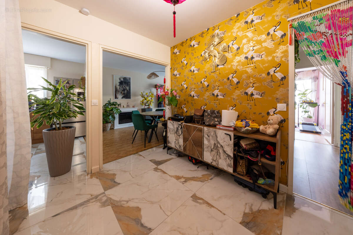 Appartement à SAINT-ETIENNE