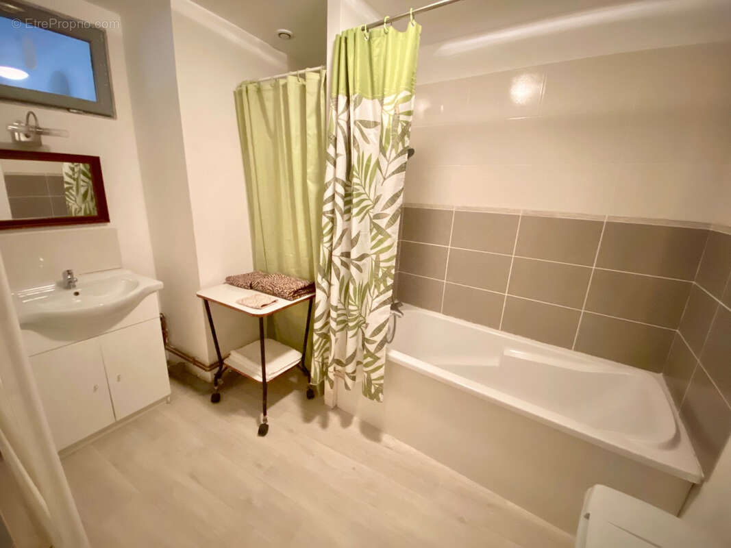 Appartement à AVESNES-SUR-HELPE