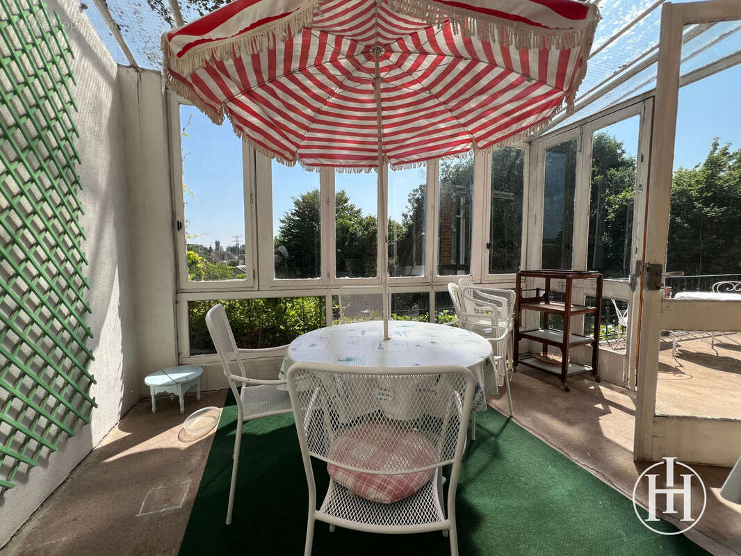 Maison à SAINT-AMAND-MONTROND