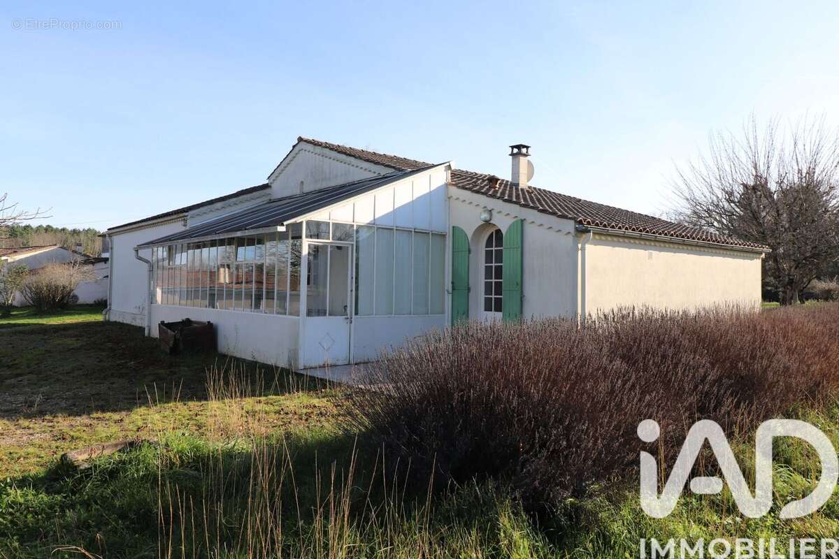Maison 102 m² à Neuvicq  - photo 2