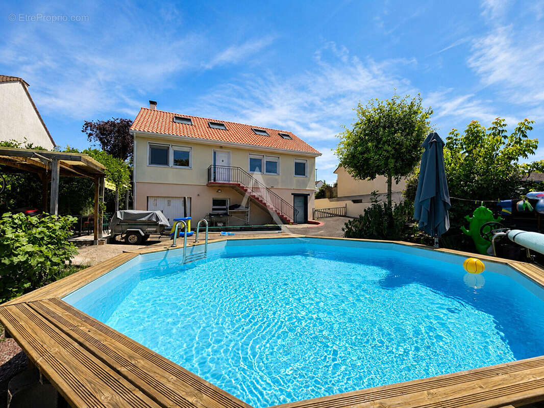 Maison en impasse avec piscine - photo 10