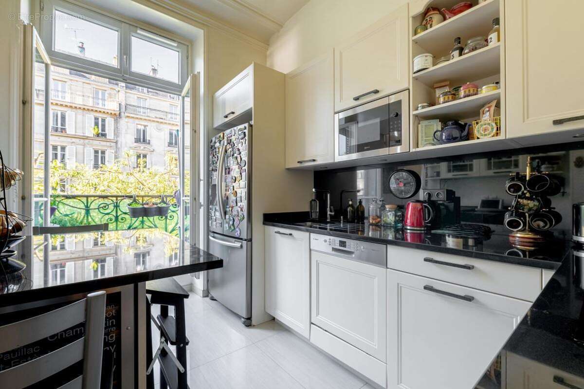Appartement à PARIS-11E