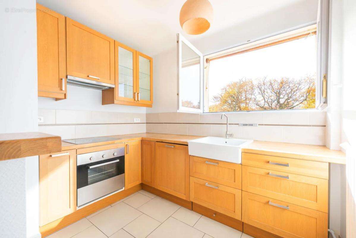 Appartement à VILLE-D'AVRAY