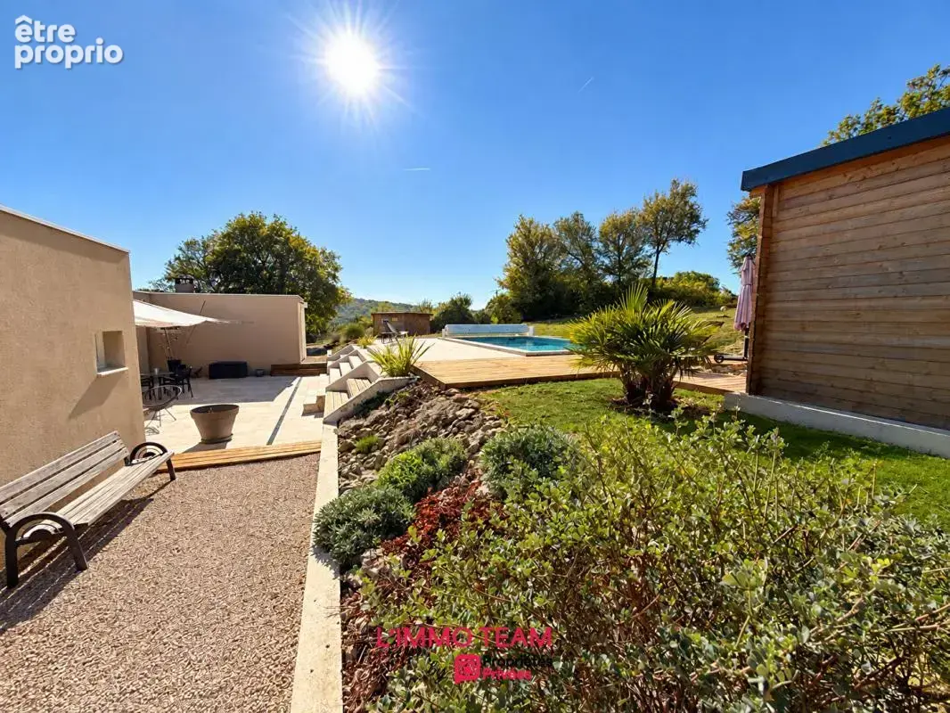 Villa contemporaine T4 avec piscine sur 13000m² de terrain au calme à 10 minutes de CAHORS - photo 3