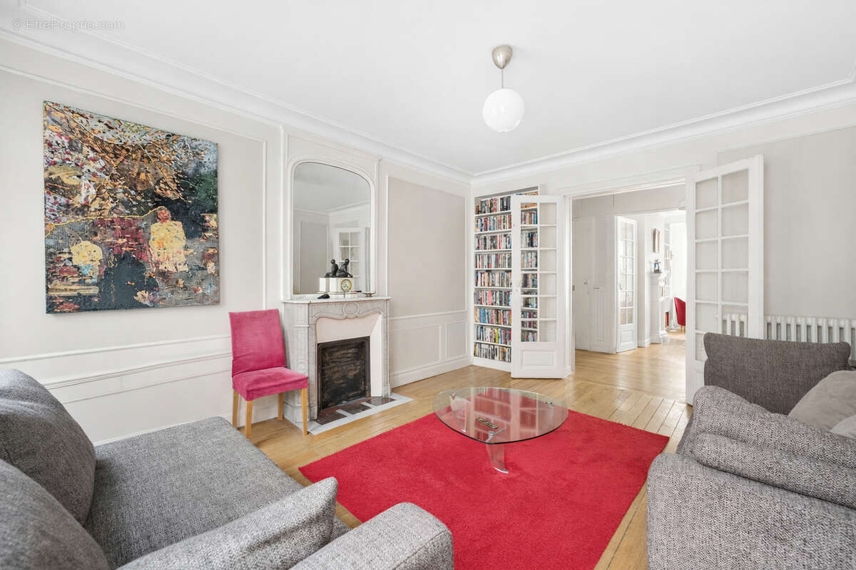 Appartement à PARIS-11E