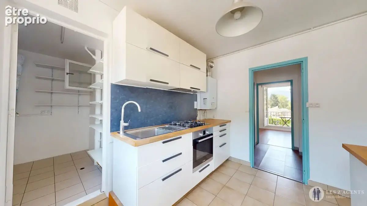 T3 avec balcon dans une copropriété fermée - photo 3