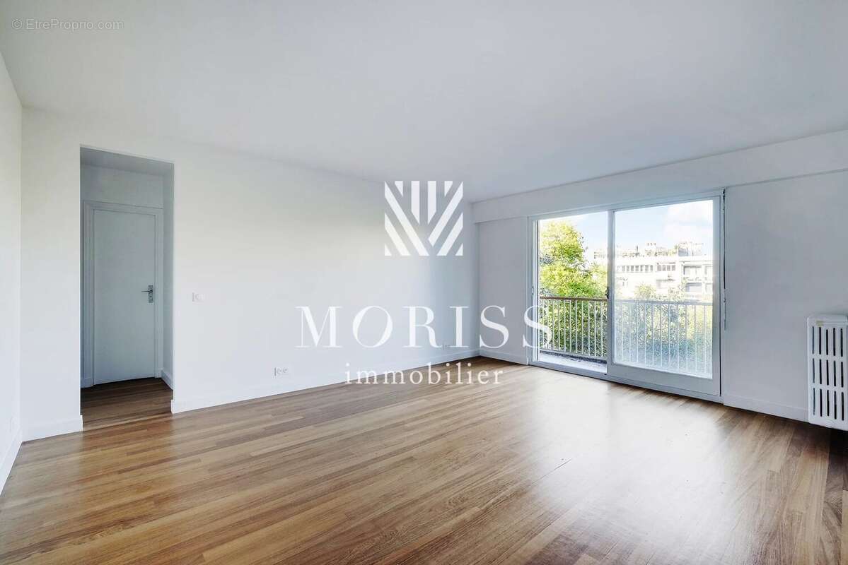Appartement à NEUILLY-SUR-SEINE