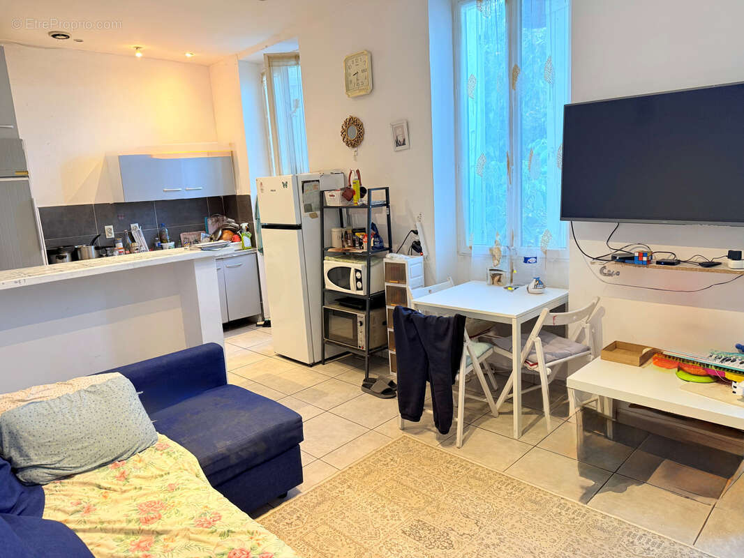 Appartement à MARSEILLE-3E