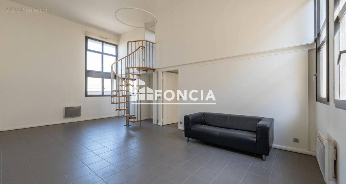 Appartement à AUBERVILLIERS