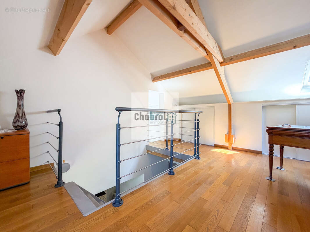 Maison à VERNEUIL-EN-HALATTE