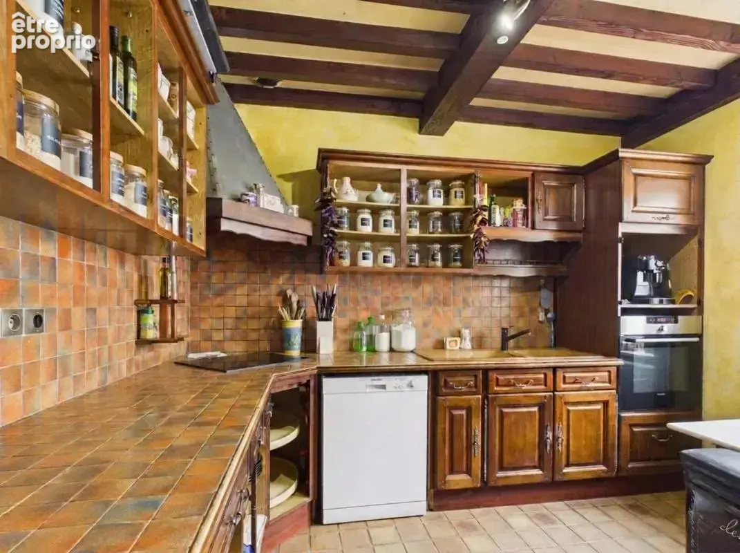 SAINT-CLAIR-DU-RHÔNE – Grande maison familiale de caractère avec 165 m² habitables - photo 15