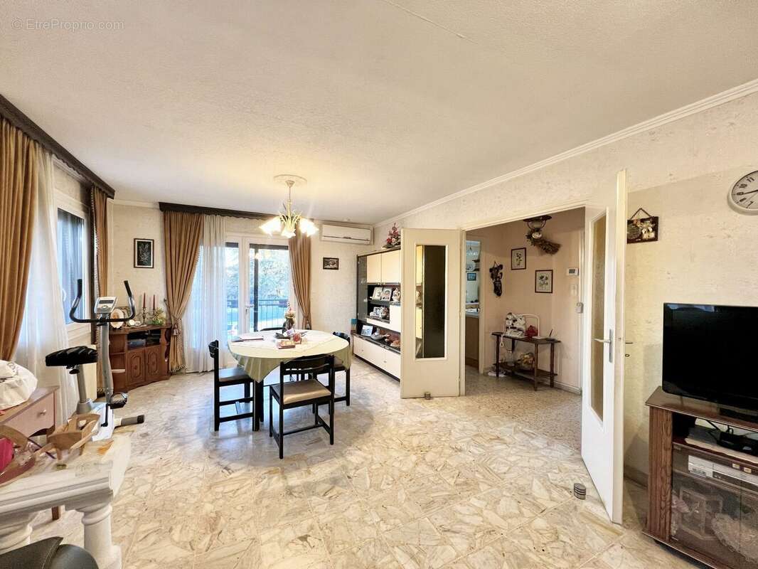 Maison à SAINT-ROMAIN-DE-JALIONAS