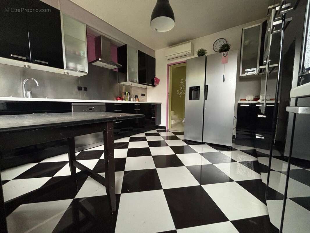 Maison à SAINTRY-SUR-SEINE