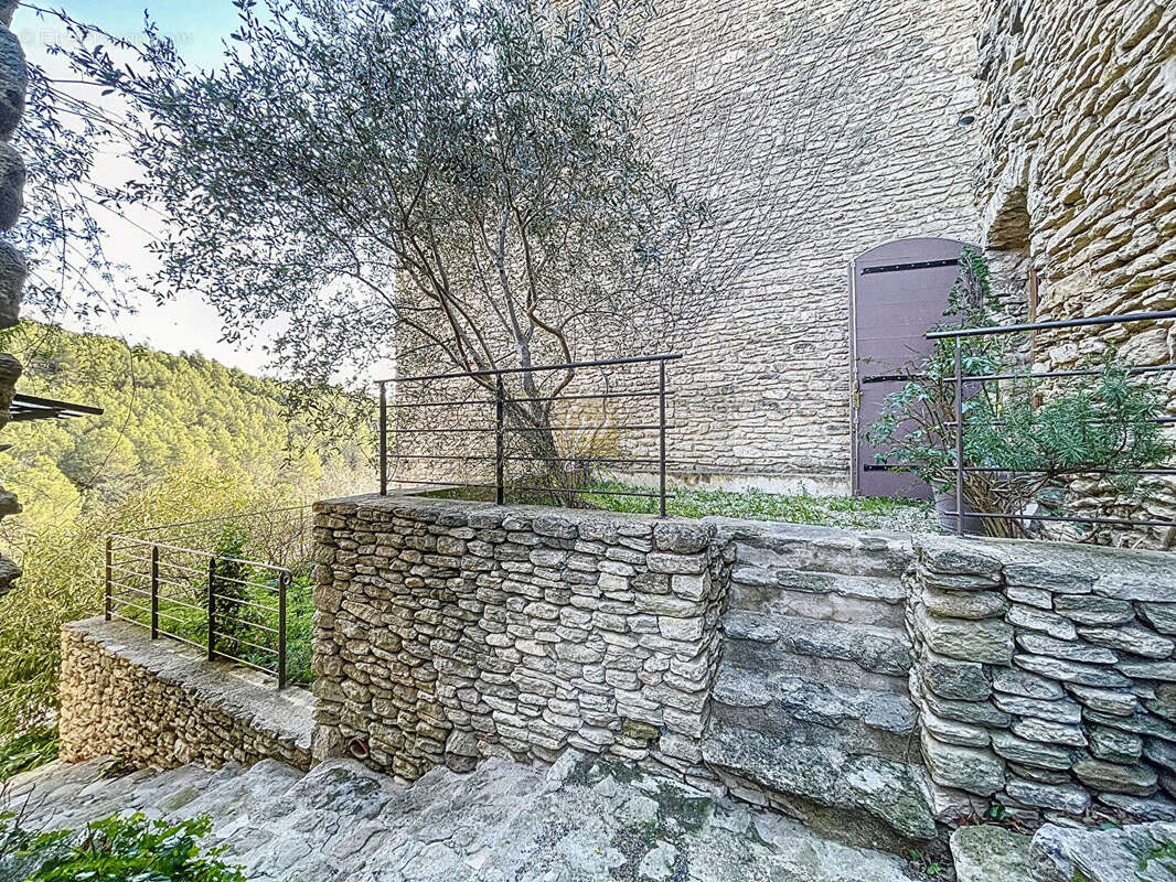 Maison à SAUMANE-DE-VAUCLUSE
