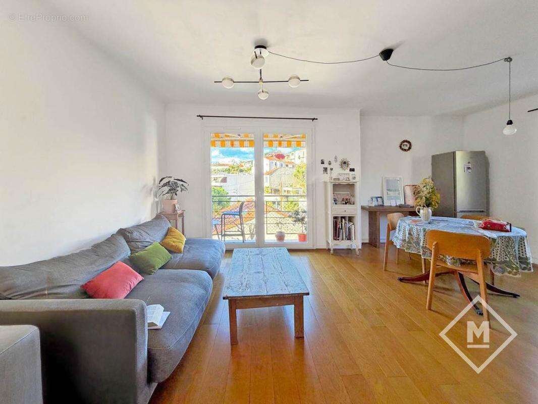 Appartement à MARSEILLE-7E