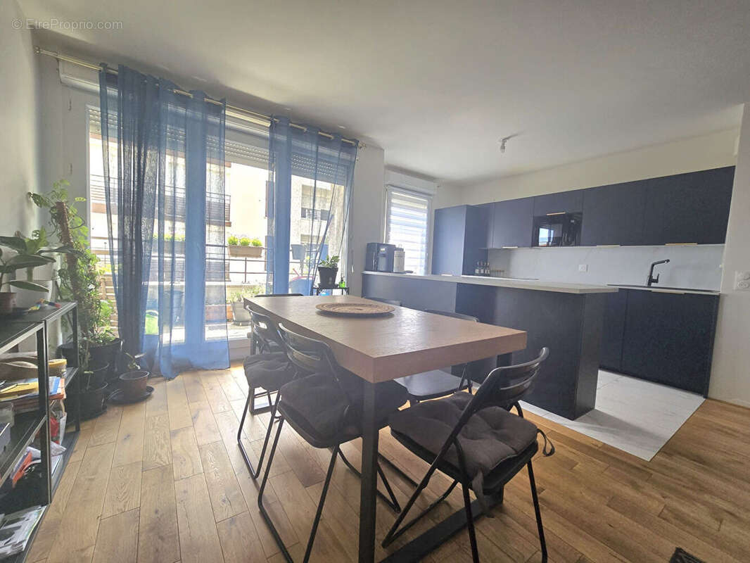 Appartement à ROSNY-SOUS-BOIS