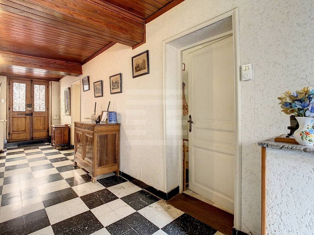 Maison à LISLE-SUR-TARN