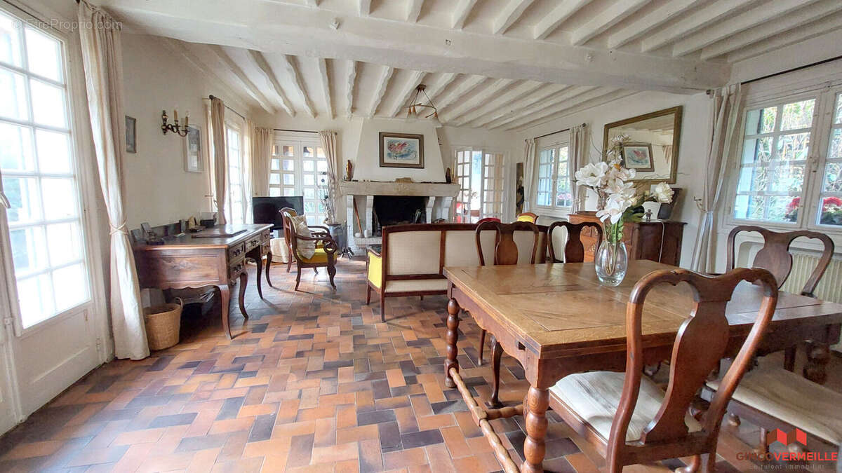 Maison à LA CELLE-SAINT-CLOUD