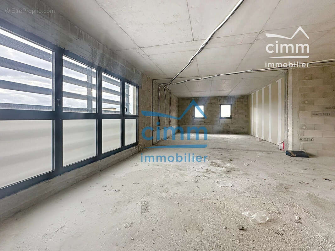 Commerce 68 m² à Mazan  - photo 3