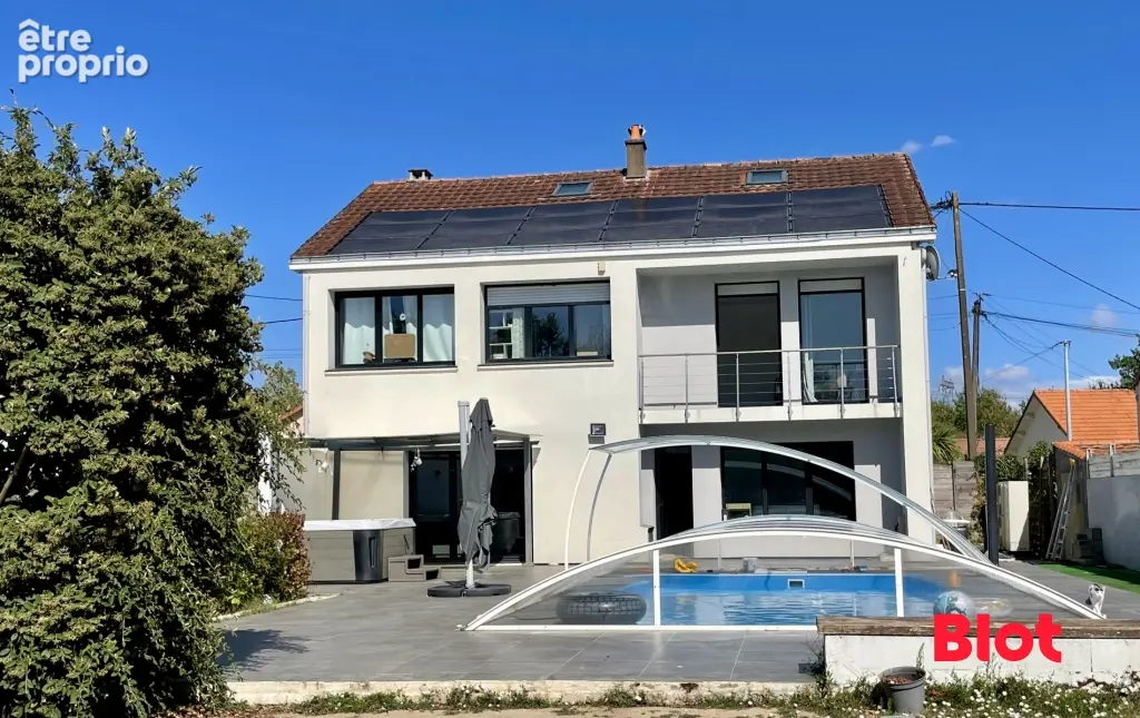 Maison 196 m² à Bouguenais  - photo 1