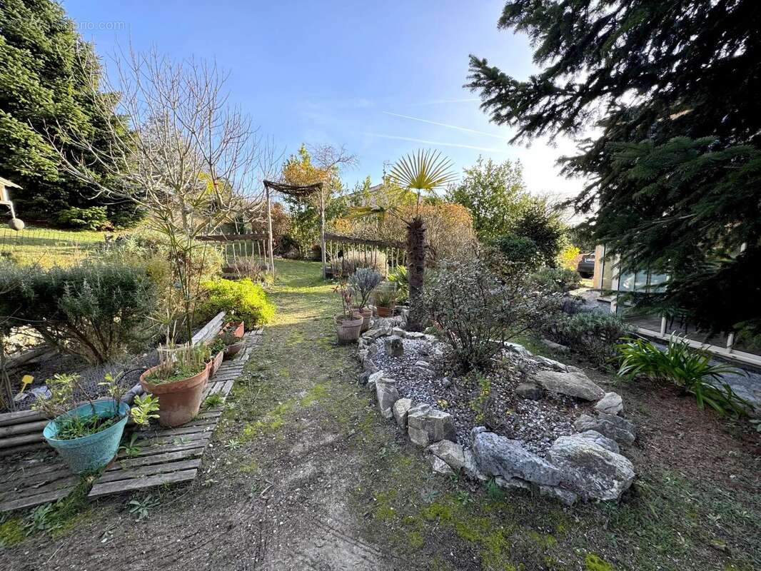 Maison à BERRE-LES-ALPES