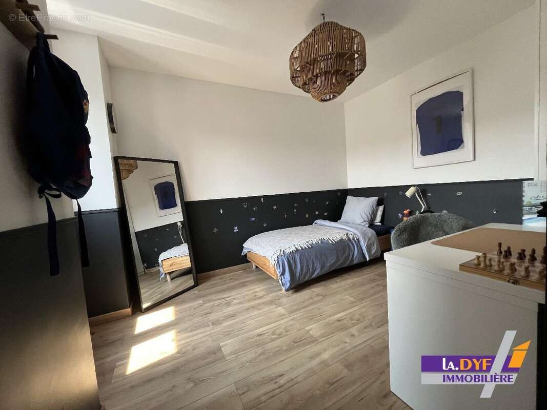 Maison 145 m² à Coubron  - photo 15