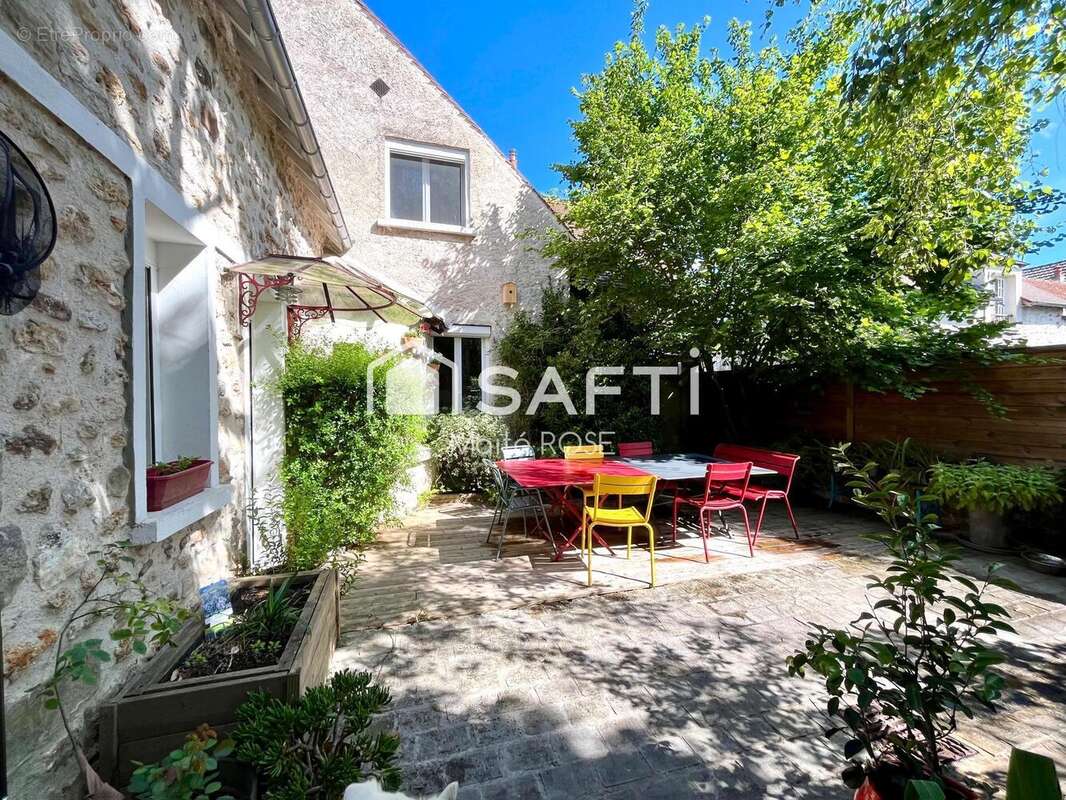 Maison 175 m² à Fontenay-Le-Vicomte  - photo 5
