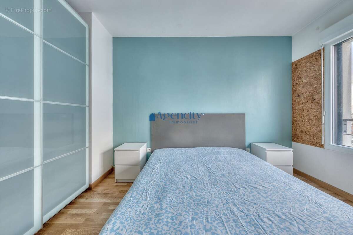chambre  - Appartement à NOISY-LE-GRAND