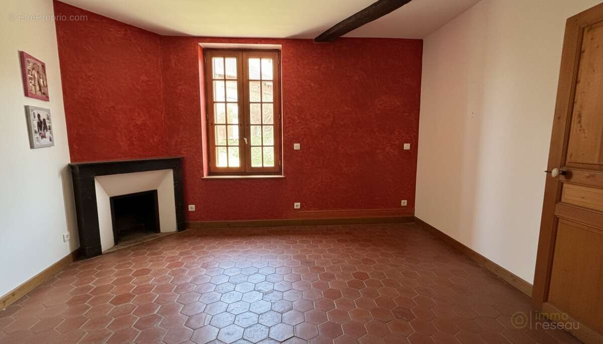Maison 200 m² à Saint-Just-En-Chaussee  - photo 6