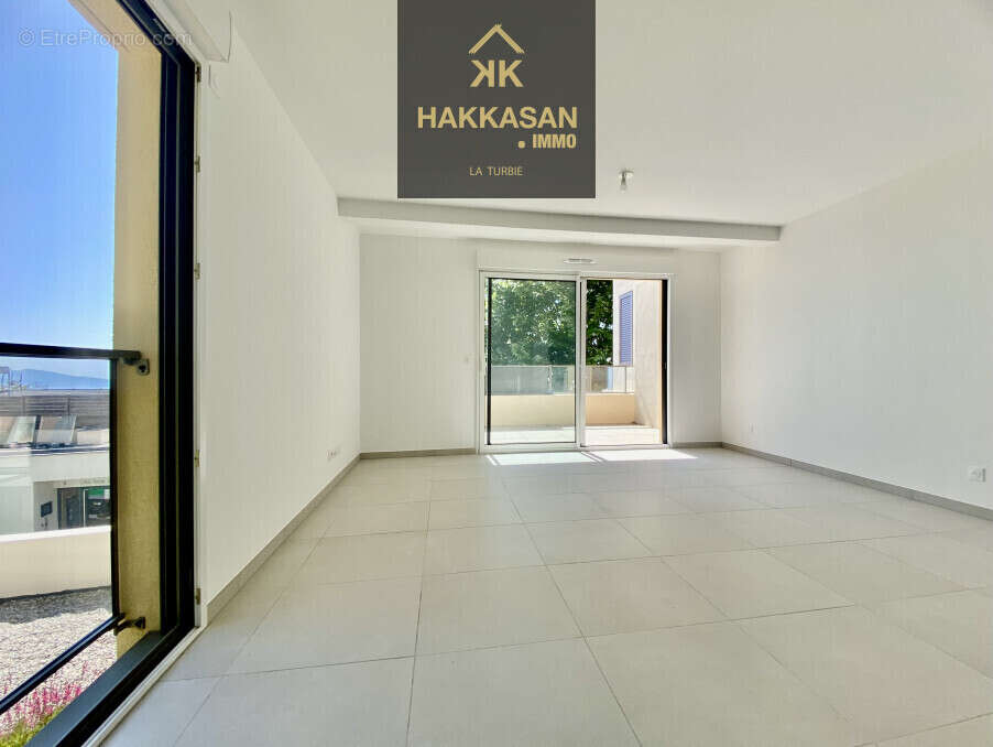 Appartement à LA TURBIE