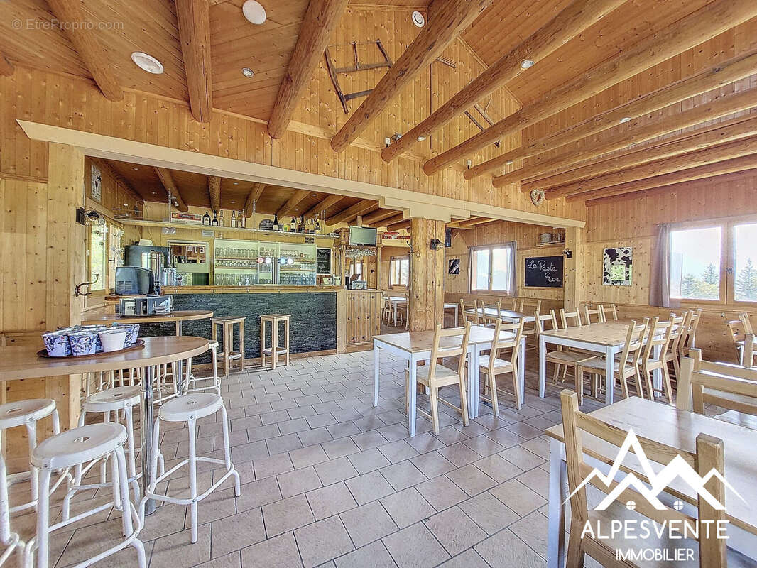 a-vendre-chalet-alpage-restauraut-sur-pistes-stjeandaulps-alpesvente - Maison à SAINT-JEAN-D'AULPS