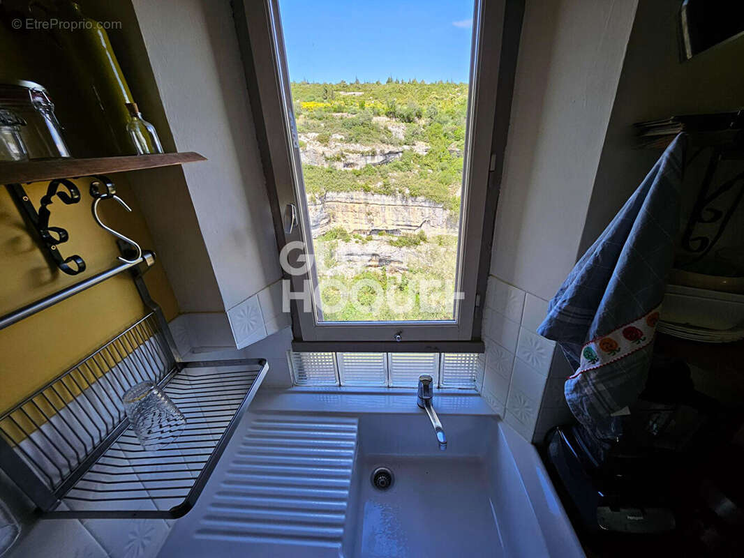 Maison d'exception à vendre à Minerve  Vue imprenable sur la vallée - photo 2