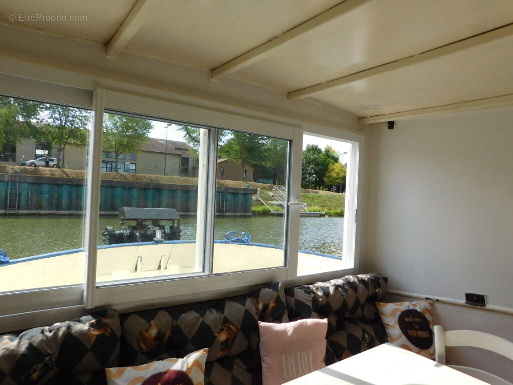 Maison à PONT-DE-VAUX