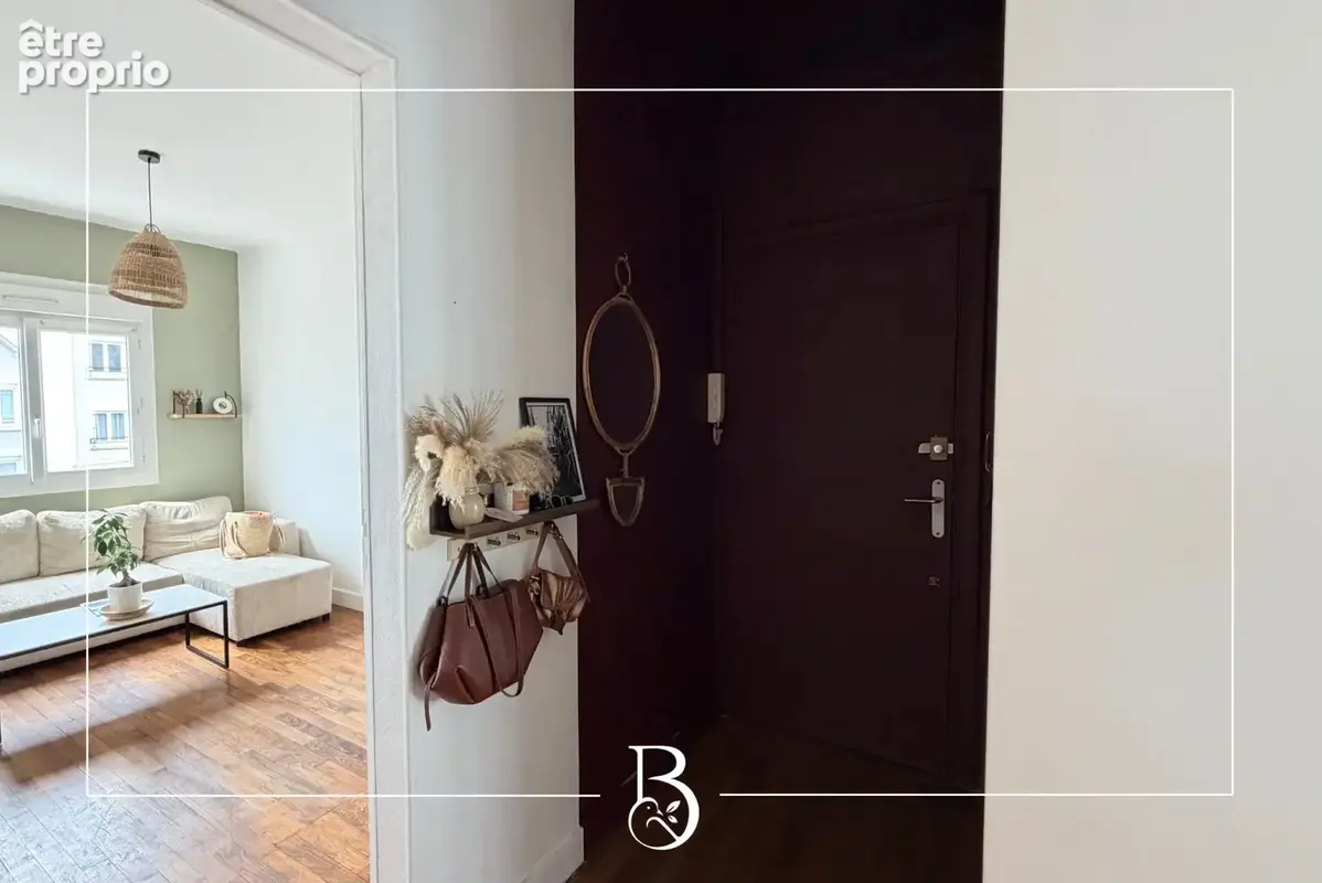 Le soleil se lève dans les chambres. Il se couche dans le salon. Entre les deux, 52 m2 prêts à aménager. - photo 8